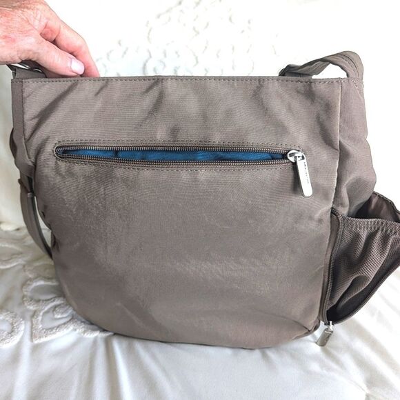 Travelon North/ South Crossbody Travel Bag -Taupe NWT - Picture 8 of 16